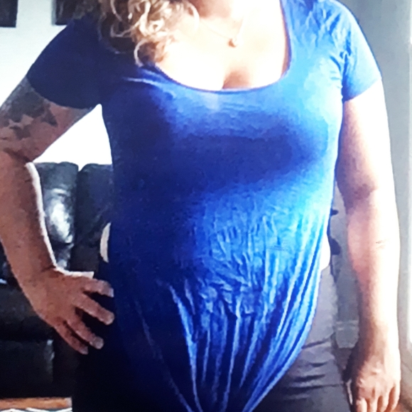 Blue top - Picture 2 of 3